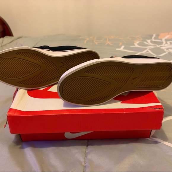 Nike Black Slip-On Sneakers - Picture 3 of 5